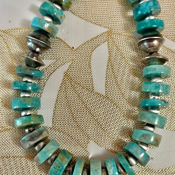 Sterling NAVAJO Pearl Graduated Turquoise Bench Beads Necklace VTG Silver 20" - Picture 5 of 9